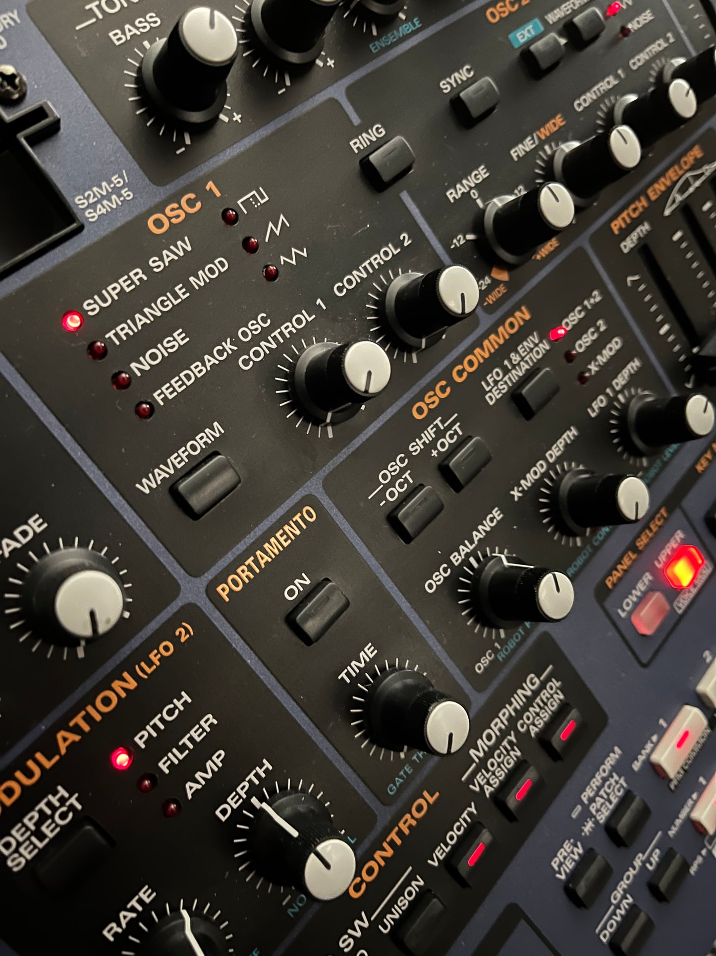 Roland JP-8000 / Arturia JUP-8000 V